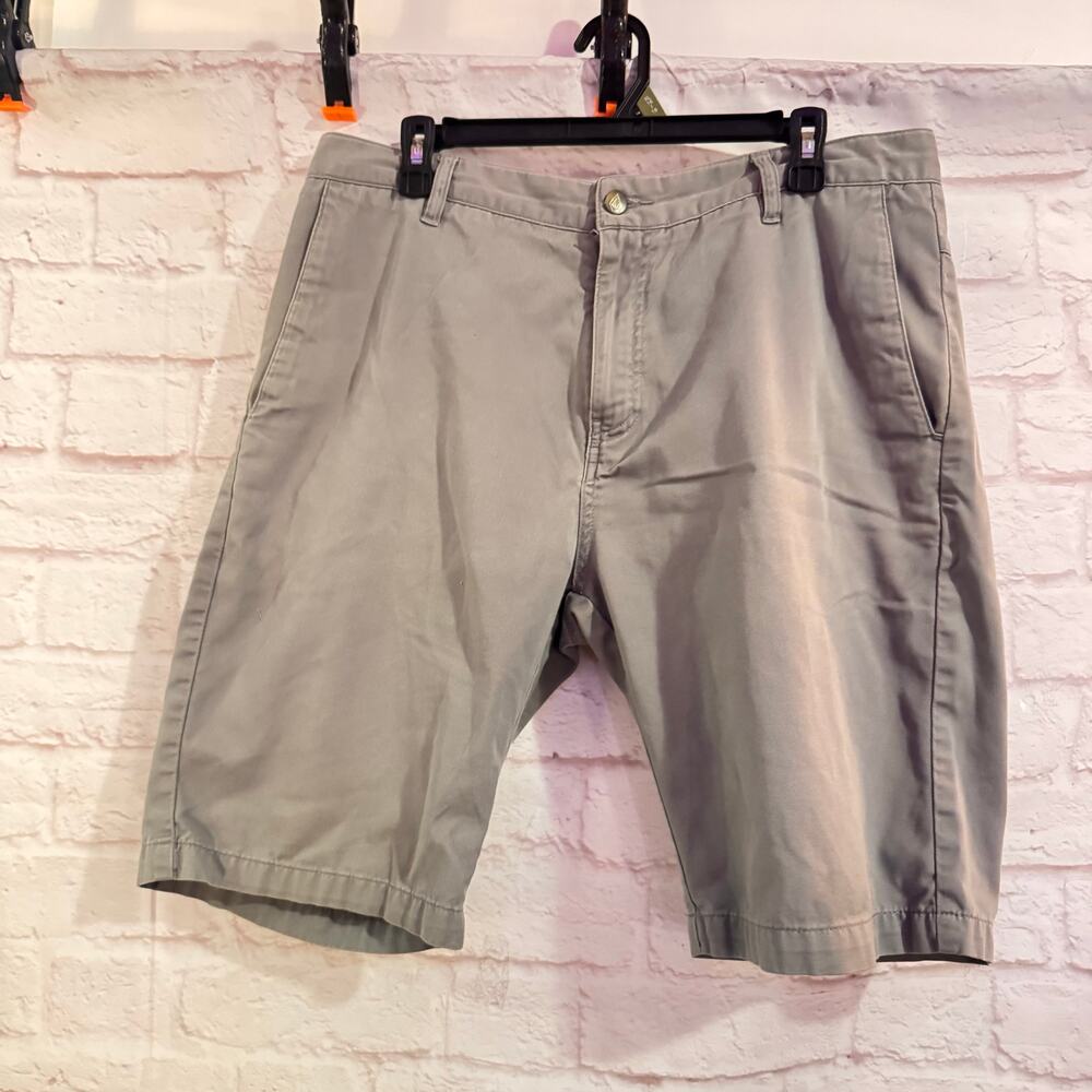 VOLCOM Old School 10” Shorts Gray Sz 34 in Excellent Condition!